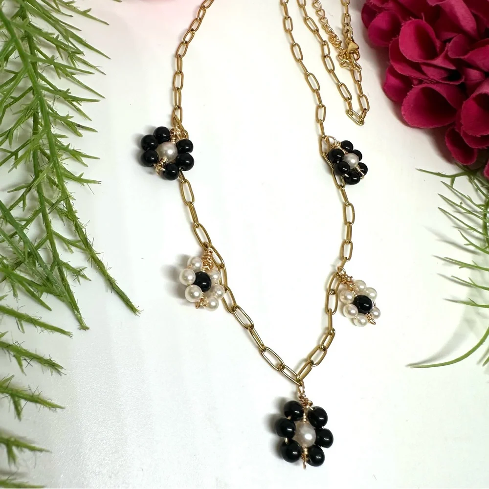 ⚜️Onyx & Freshwater Pearl Flower Charm Necklace